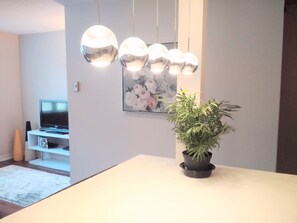 Interior - Cozy Fully Furnished Apt w/ Parking (Toronto)