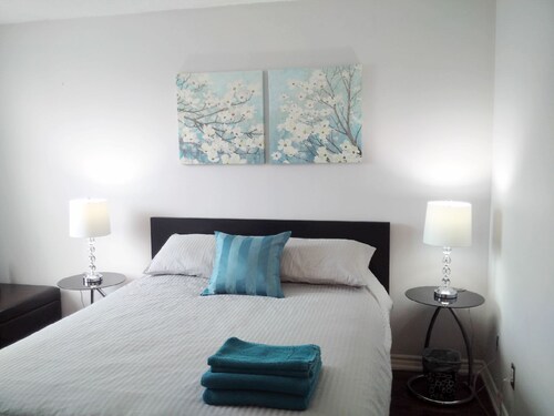 Cozy Fully Furnished Apt w/ Parking