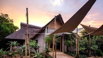 Room, Multiple Bedrooms, Accessible, Smoking | Exterior