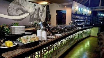Room, Multiple Bedrooms, Accessible, Smoking | Dining