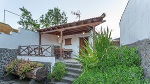 Unclassified image, 3 of 36, button - Vacation Apartment 'El Pajar De Inés' with Sea View, Private Terrace and Wi-Fi (Aguamansa)