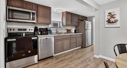 Cozy 3BR w/ Yard • Dog Friendly • Ensuite
