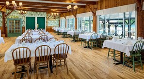 Banquet hall - Severn Lodge (Port Severn)