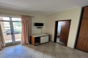 Superior Twin Room, Balcony | Interior
