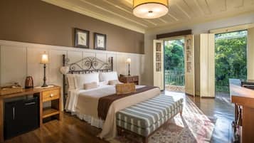 SUĆTE DO LAGO | In-room safe, iron/ironing board (on request), WiFi (free)