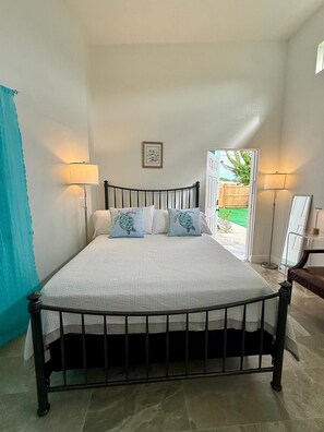 1 slaapkamer, een strijkplank/strijkijzer, wifi, beddengoed