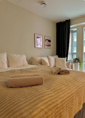 Iron/ironing board, Internet, bed sheets - Modern studio with balcony in central Stockholm (Stockholm)