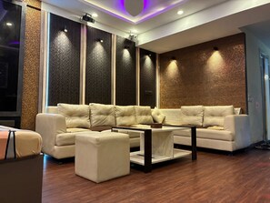 Apartment, Balcony, Courtyard View | Interior - Ansh premium stay (Kolkata)