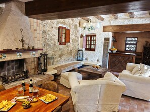 Bar (on property) - Can Prats, masia beach house (Lloret de Mar)
