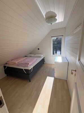 4 Schlafzimmer, kostenloses WLAN, Bettwäsche