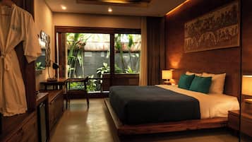 Minibar, espacio para trabajar con laptop, wifi gratis y ropa de cama