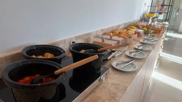 Free daily full breakfast
