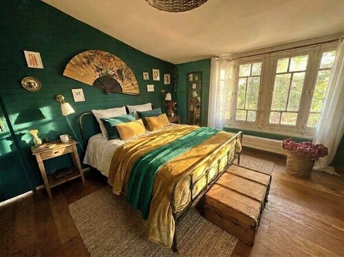 Guest house immersed in nature with horses and donkeys