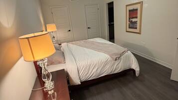 3 bedrooms, iron/ironing board, Internet, bed sheets