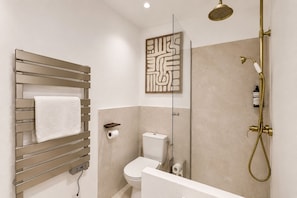 Design Studio Suite | Bathroom - Cocon d'azur (Cassis)
