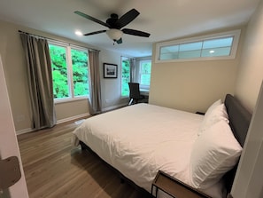 2 bedrooms, WiFi, bed sheets