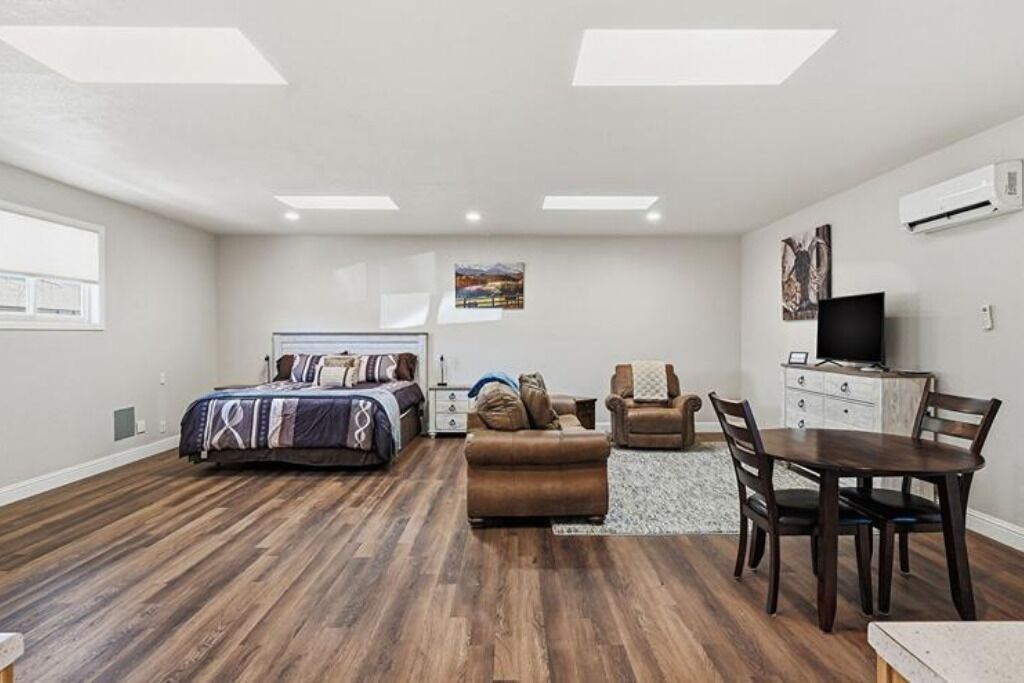 1 chambre, fer et planche à repasser, Wi-Fi, literie fournie
