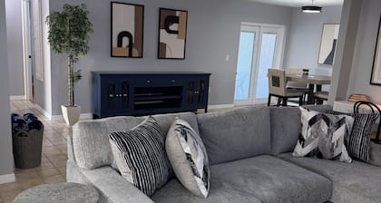 Lovely 3-bedroom condo with AC in charming Lakeland