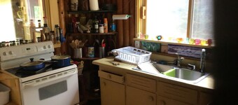 Family cabin on Lake Superior with beach + 30 acres of woods