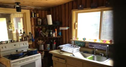 Family cabin on Lake Superior with beach + 30 acres of woods