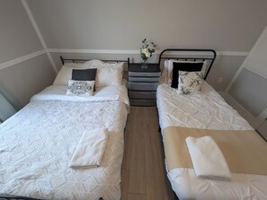 3 quartos, ferros/tábuas de passar roupa, Wi-Fi de cortesia