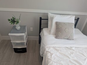 3 habitaciones, tabla de planchar con plancha y wifi gratis 