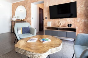 Living area - Vrbo Property (Las Condes)
