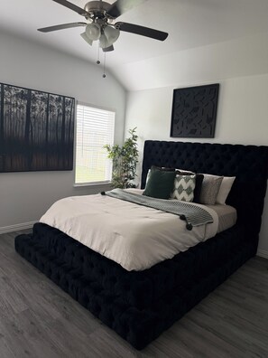 5 Schlafzimmer, Bügeleisen/Bügelbrett, kostenloses WLAN, Bettwäsche