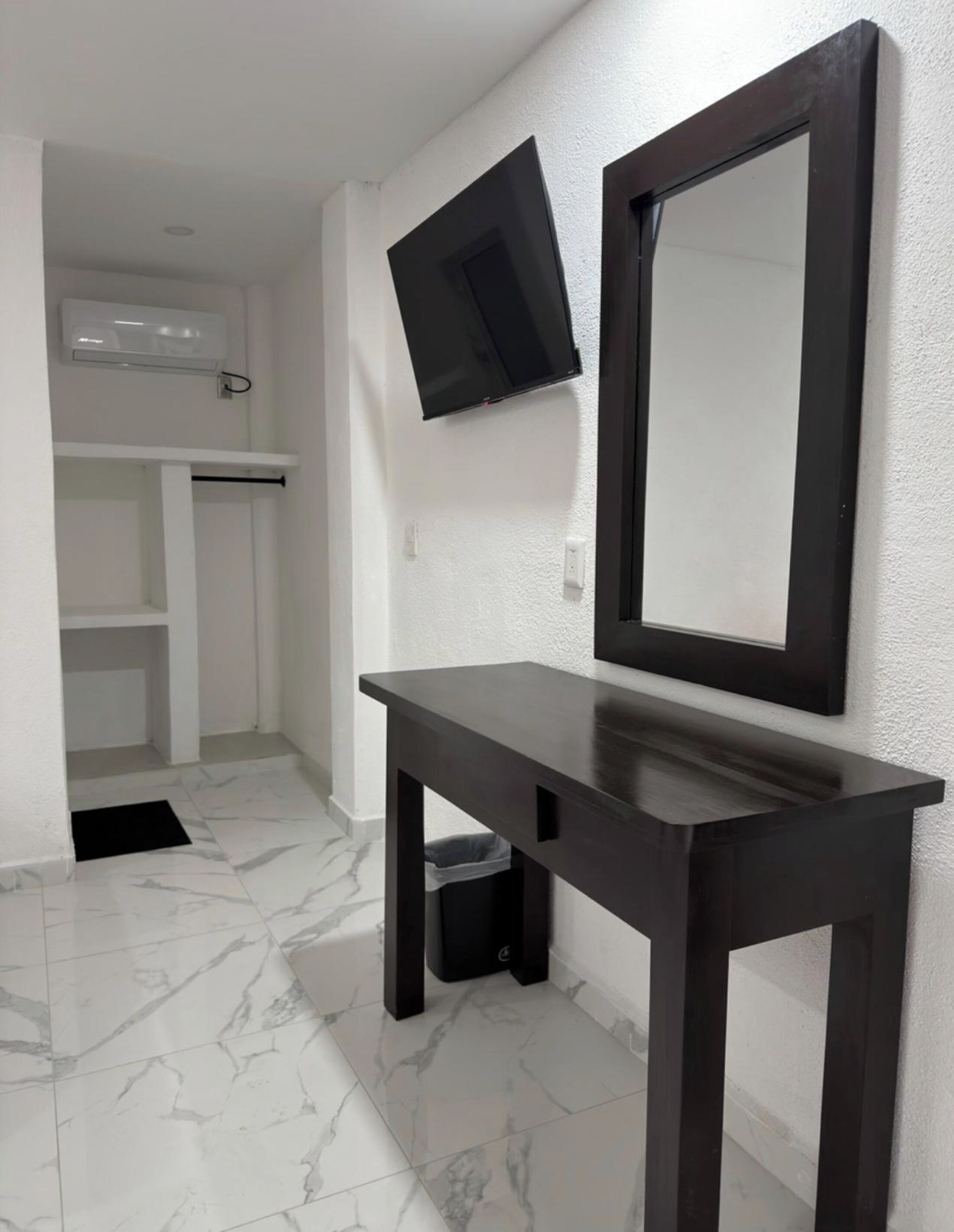 Habitación de lujo doble, vistas parciales al mar | Interior