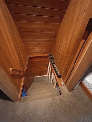 Interior - Popular Cabin Colony - steps from village, hot tub (Vernon)