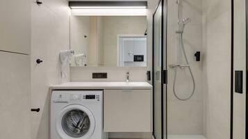 Comfort Apartment | Bathroom