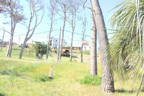 Property grounds - remote work/nature/800m town center (Punta del Diablo)