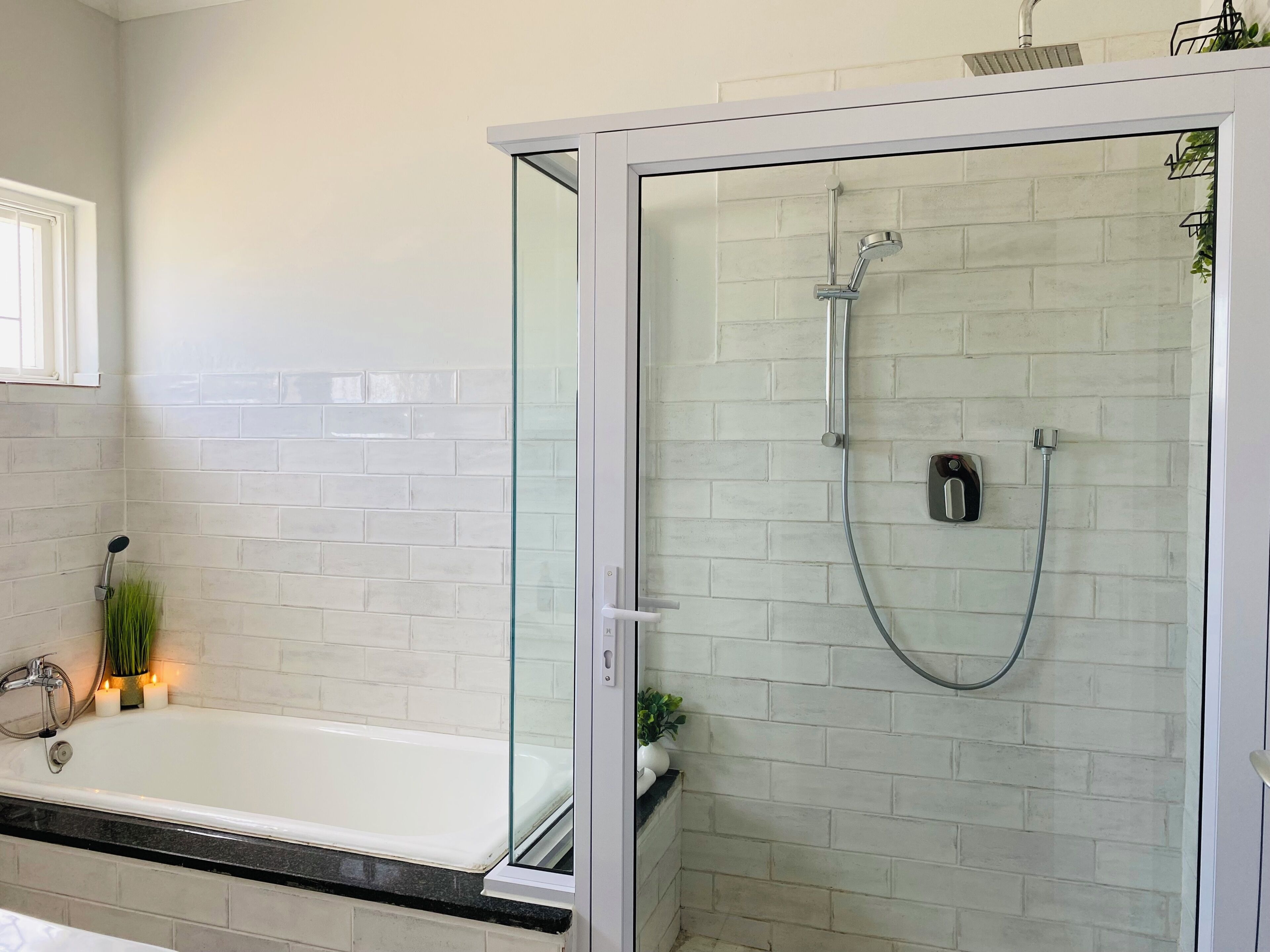 Dusche, Handtücher, Seife, Toilettenpapier