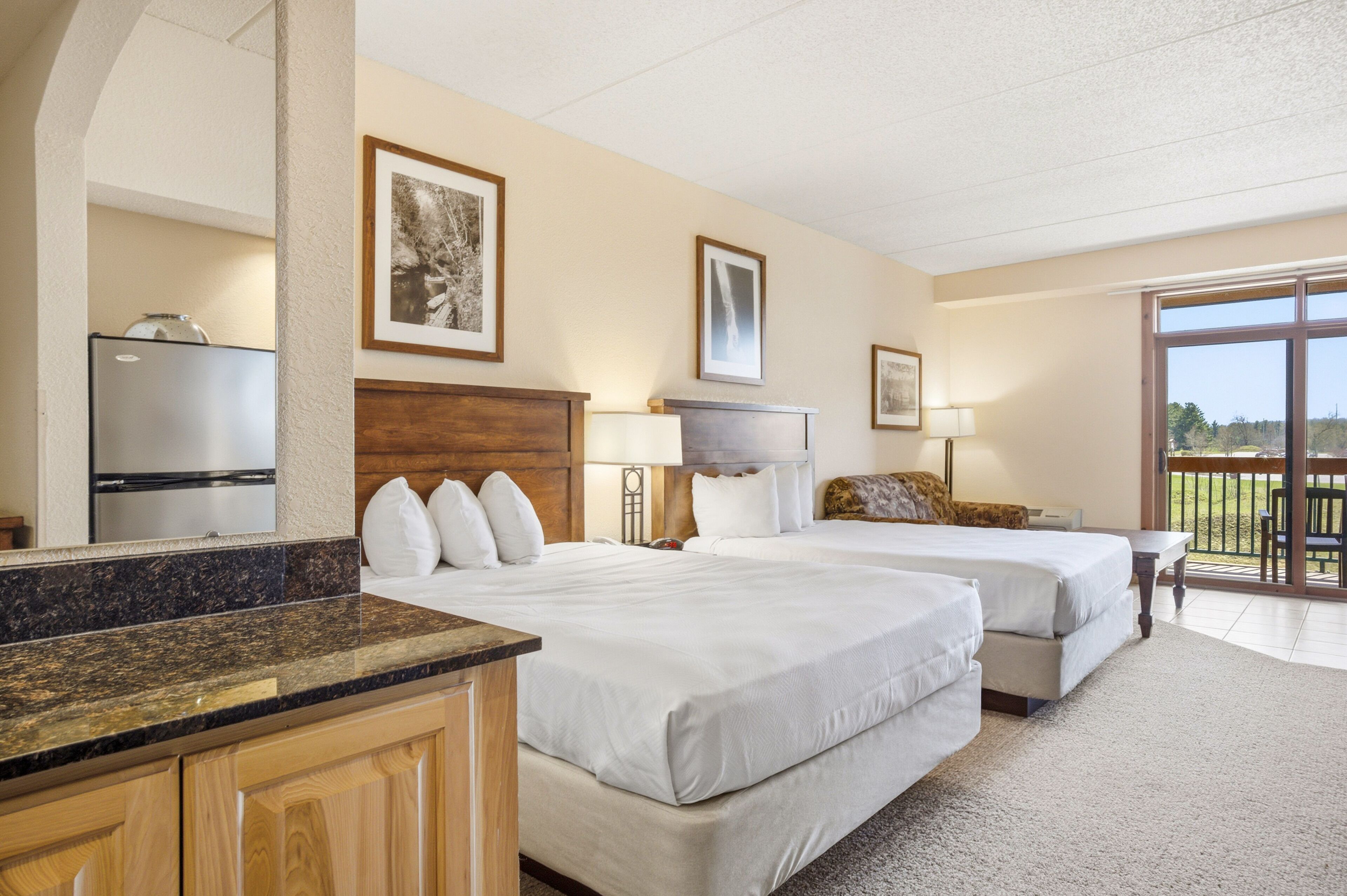 WiFi, bed sheets, wheelchair access