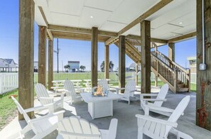 Property grounds - Beach Escape- Short walk to beach access (Galveston)