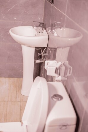 Shower, towels, soap, shampoo