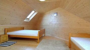2 bedrooms, WiFi, bed sheets