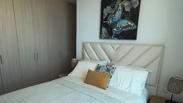 Family Condo, Sea View | Premium bedding, down comforters, in-room safe, iron/ironing board