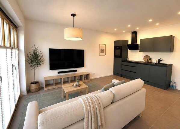 Smart TV - Terraced residence on the Fleckenmauer (Flörsheim-Dalsheim)