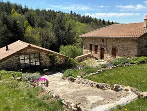 Exterior - Small stone cottage in the heart of nature - Ardèche Verte (Belsentes)