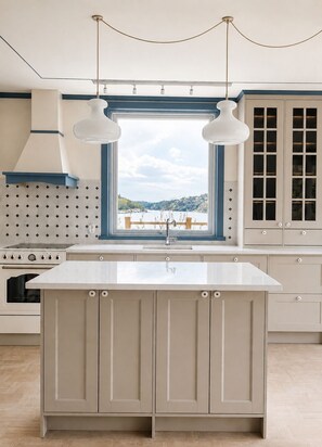 Private kitchen - Villa Erik - A newly renovated summer oasis with sea views, peace and exclusive comfort. (Eriksberg)