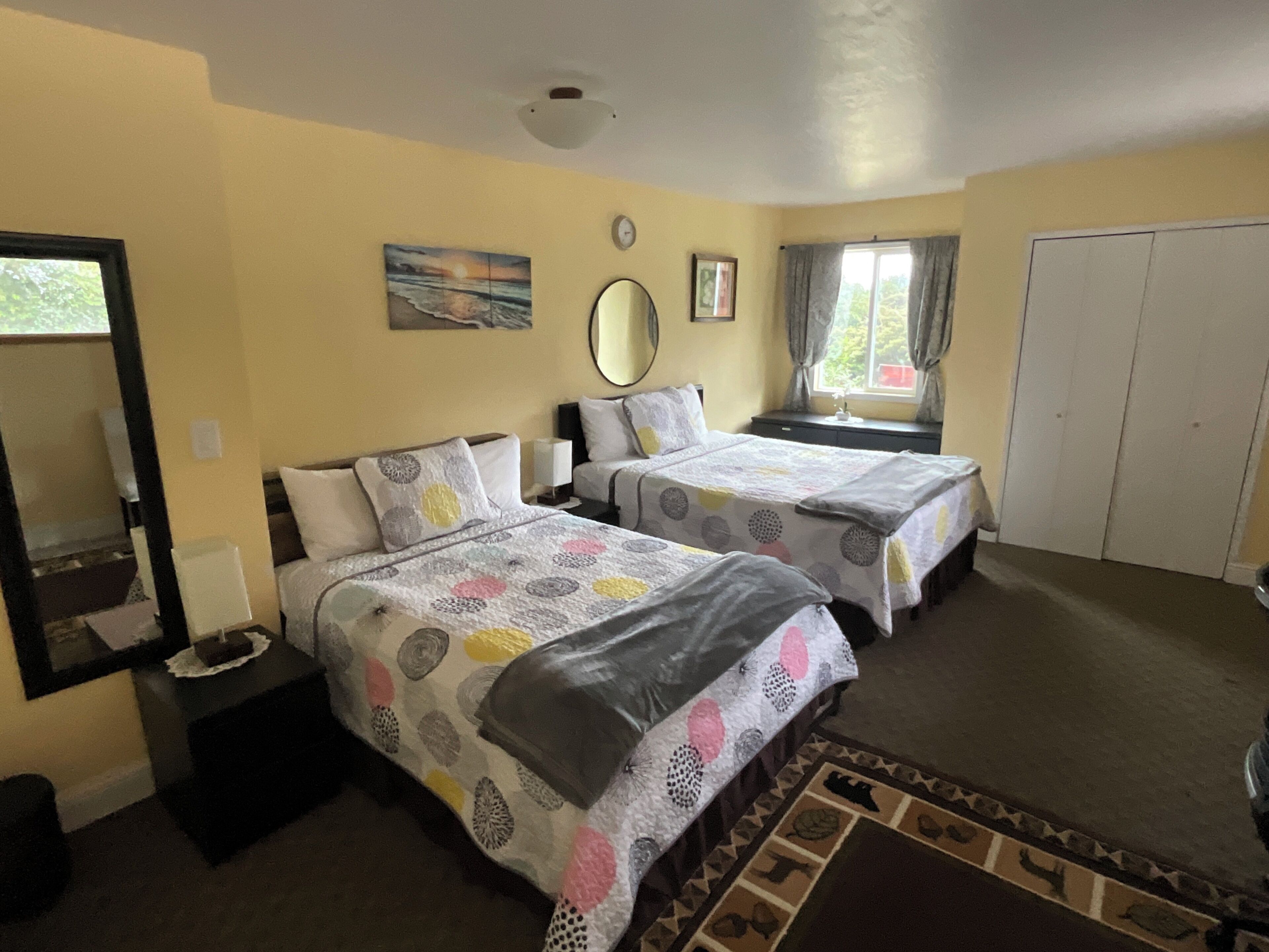 1 bedroom, iron/ironing board, internet, bed sheets
