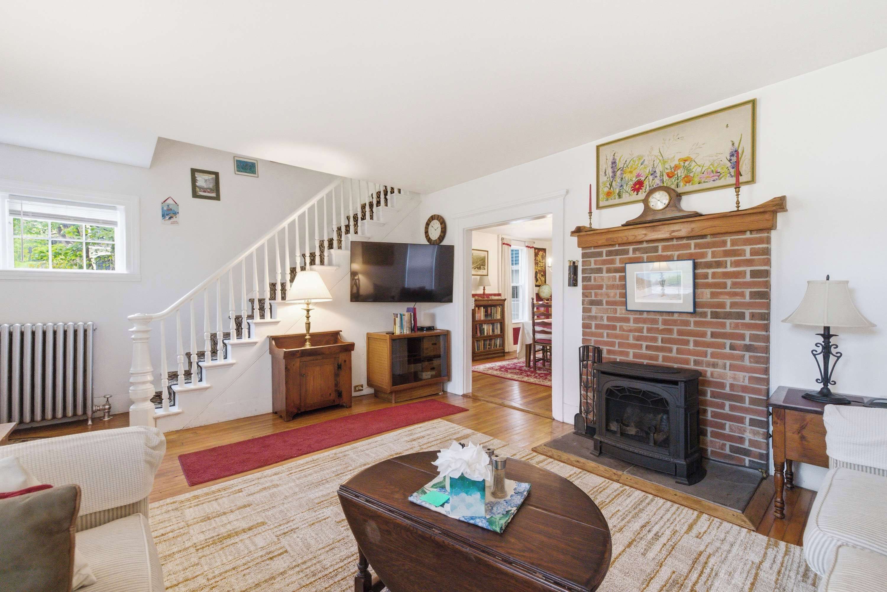 TV, fireplace, video games, offices