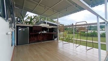 Family Room, Balcony, Mountain View | Dapur peribadi