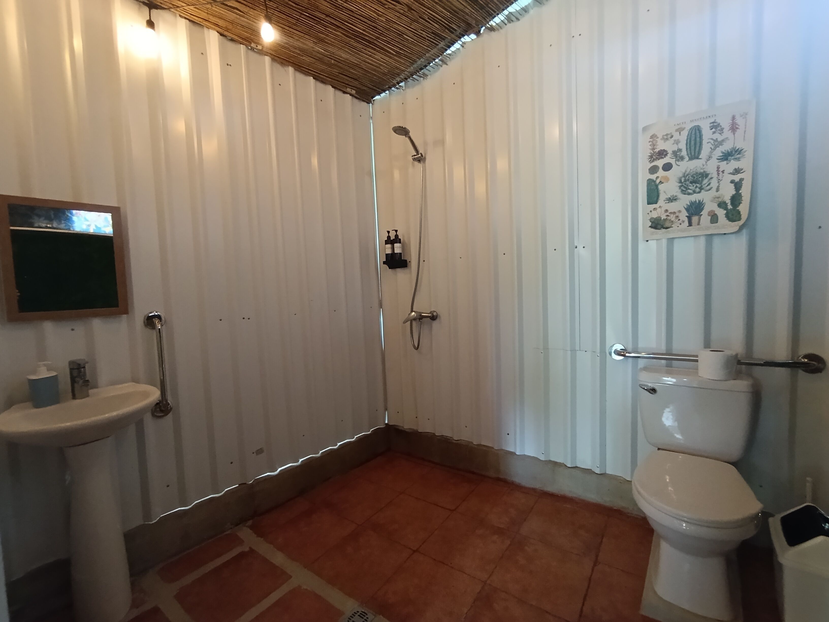 Family Room, Balcony, Mountain View | Bathroom
