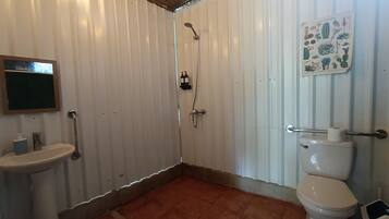 Family Room, Balcony, Mountain View | Bathroom