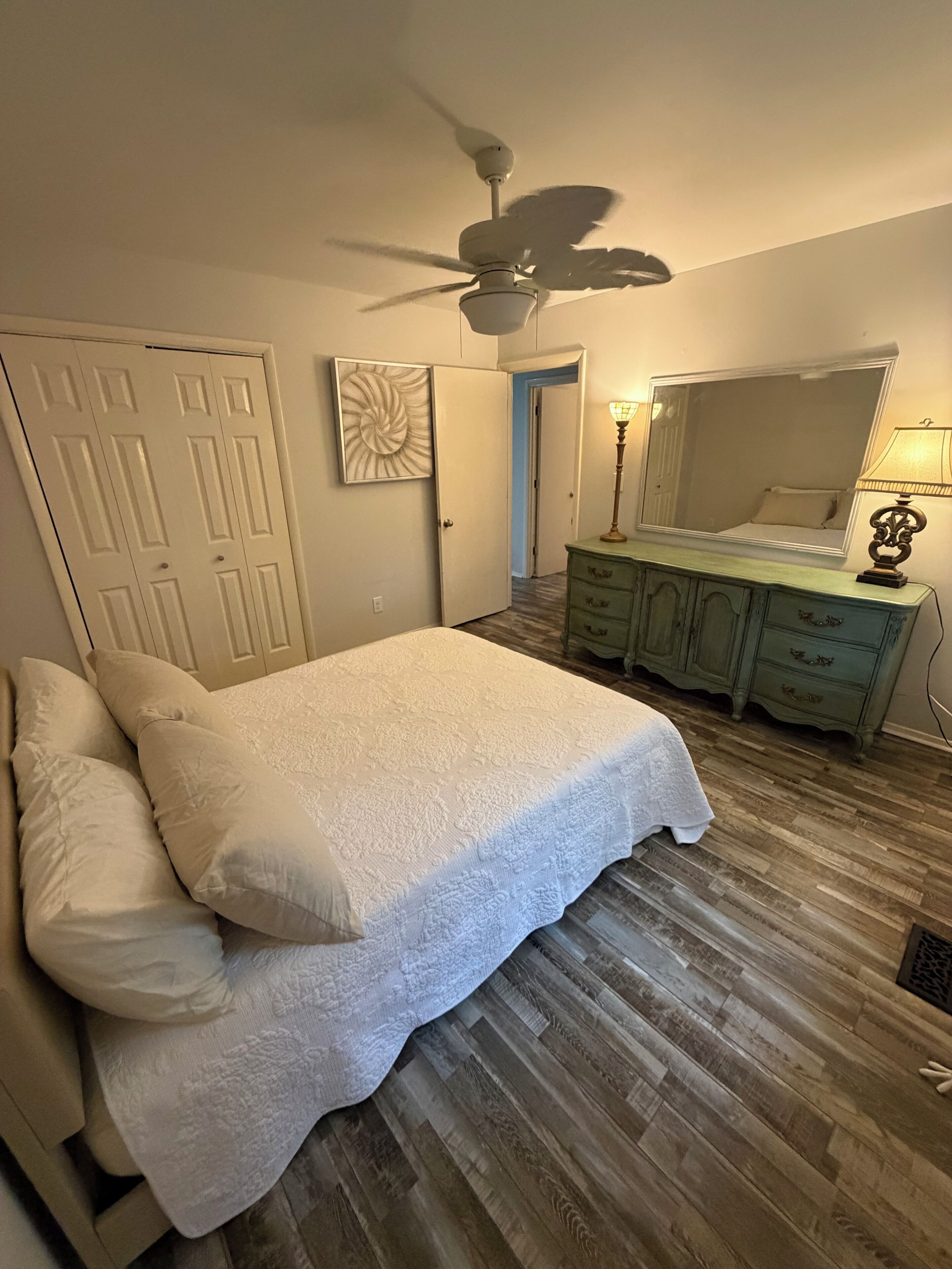 2 bedrooms, WiFi, bed sheets