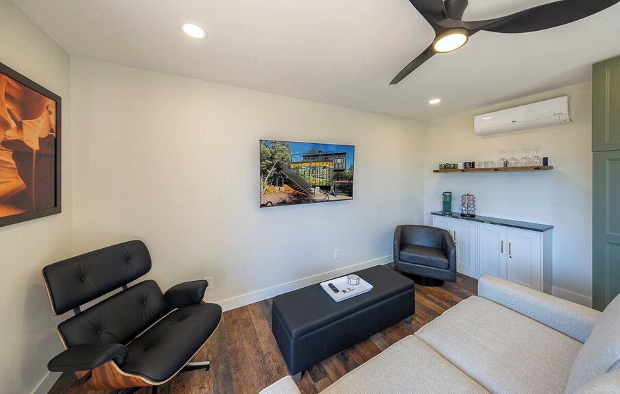 Pine Uncontained-lower Unit -Modern Mountain Container Home With Mountain Views - Pine, AZ