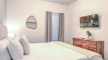 Townhome, Multiple Beds, Pool Access, Pool View (10461ET-SVH) | 5 bedrooms