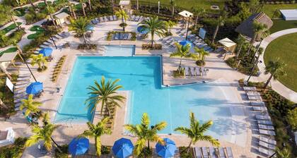 Champions Gate Townhouse w/ Private Pool & Resort Access